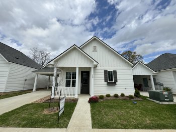 106 Satsuma Drive , Youngsville,  70592