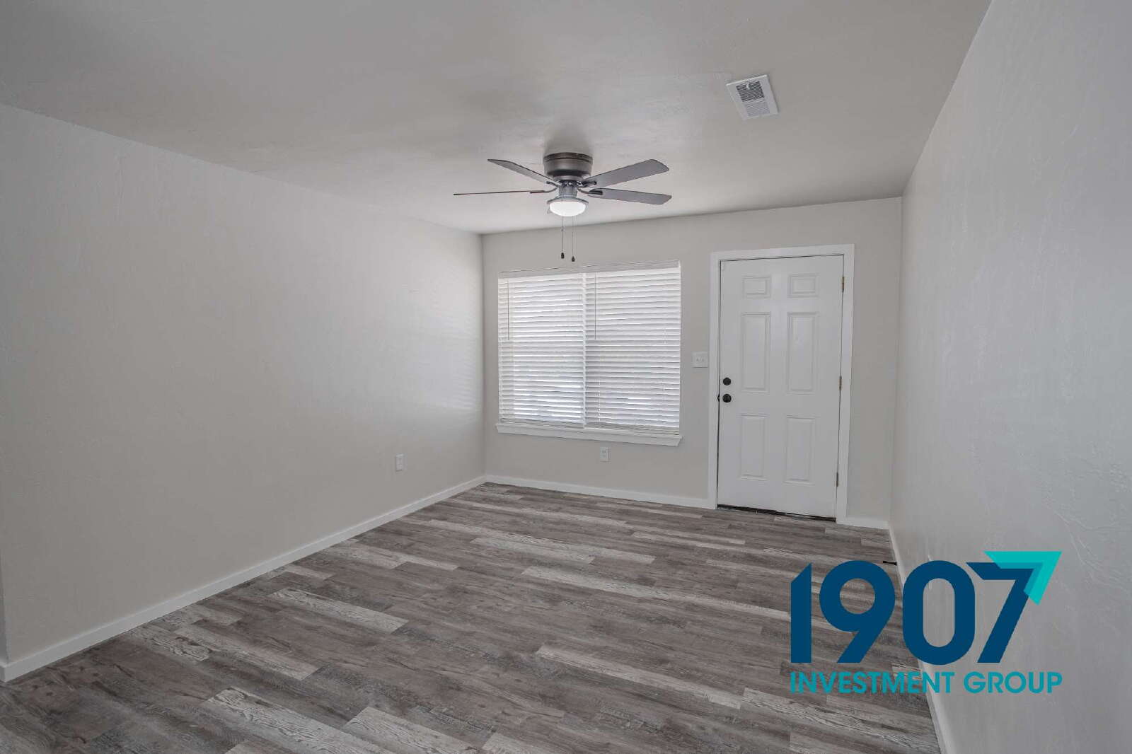 2516 Queensbury Road rental home in Moore, OK &mdash; photo 6