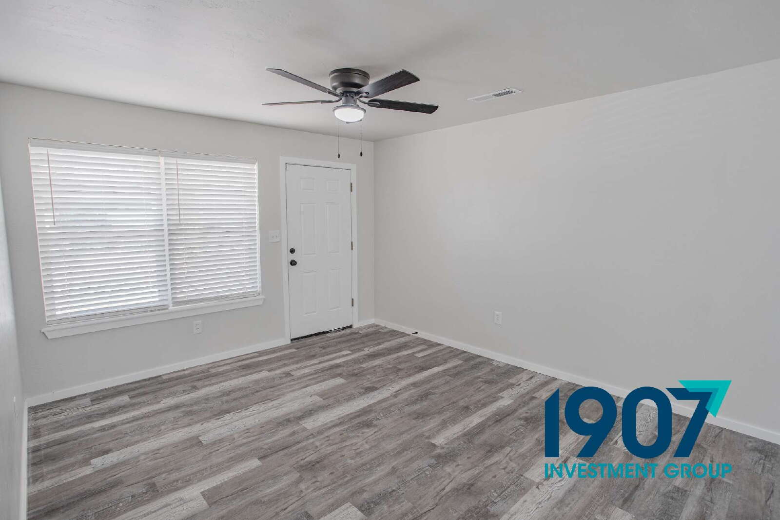 2516 Queensbury Road rental home in Moore, OK &mdash; photo 8