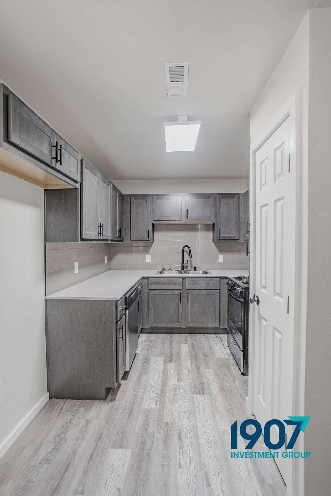 2516 Queensbury Road rental home in Moore, OK &mdash; photo 10