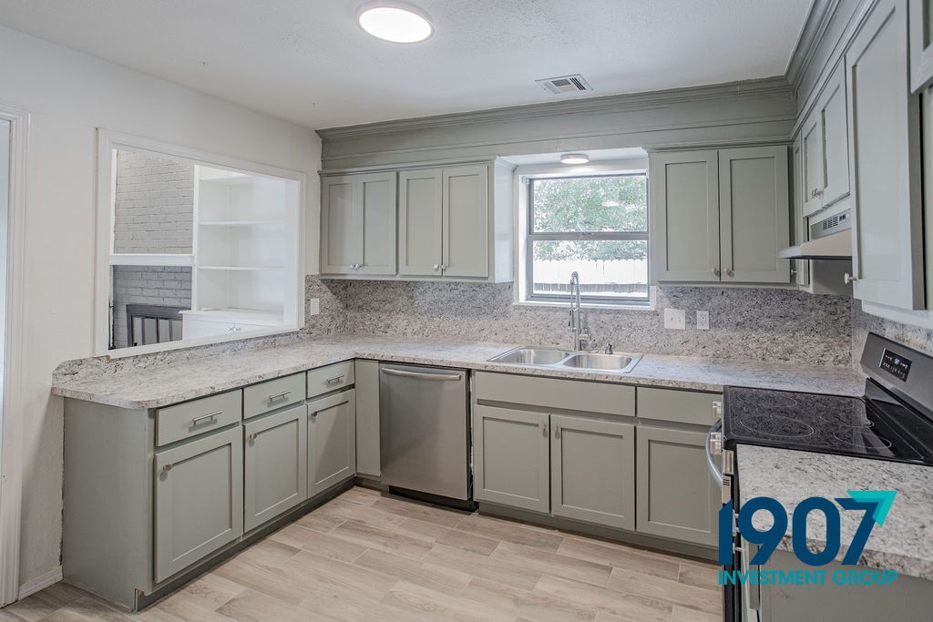 4612 Forest Hills Drive rental home in Noble, OK &mdash; photo 12
