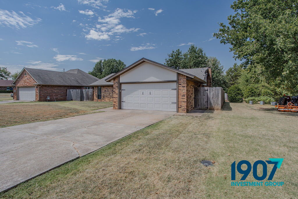 4612 Forest Hills Drive rental home in Noble, OK &mdash; photo 3