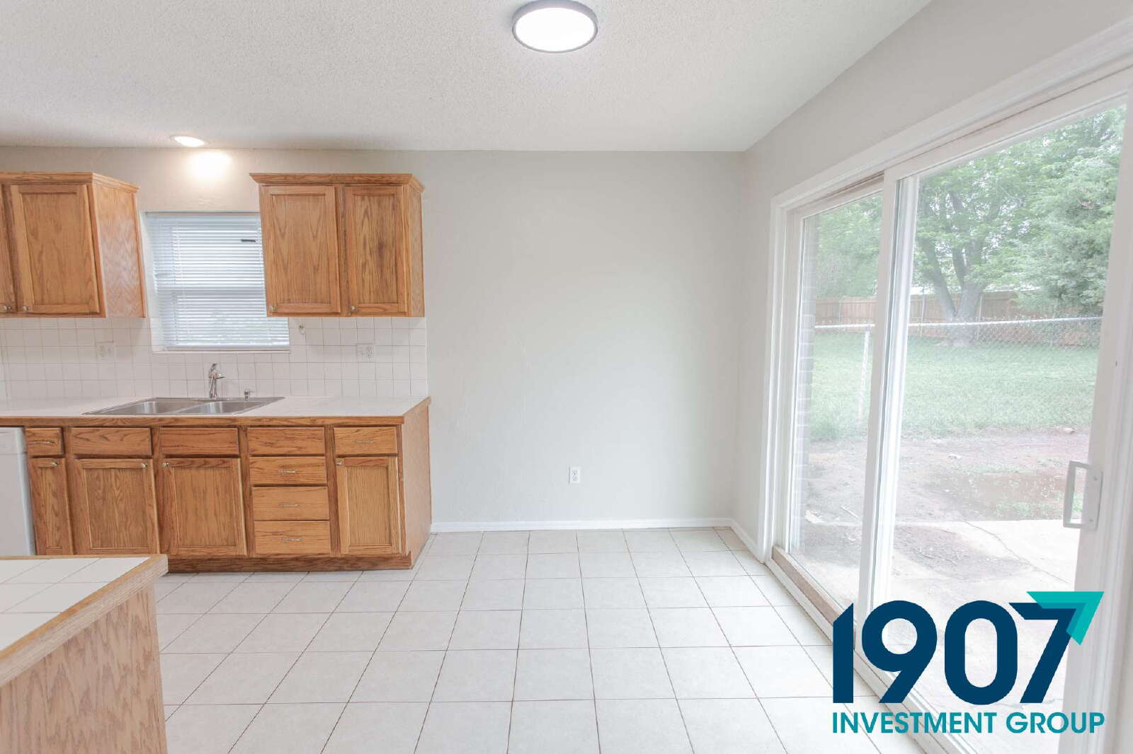 1852 Sunrise Drive rental home in Moore, OK &mdash; photo 10