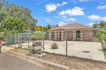 325 East Mesquite Street , Weslaco,  78596