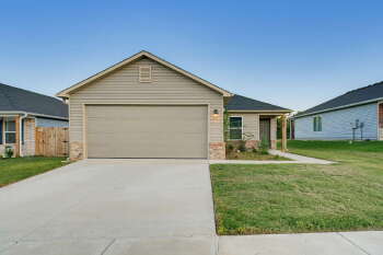 2381 East War Eagle Street , Fayetteville,  72701