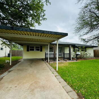 306 Landry Dr , Port Neches,  77651-5012