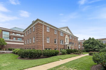 718 S Washington St #104 , Alexandria,  22314