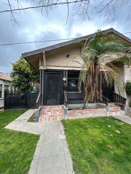 1718 22nd Street , Bakersfield,  93301