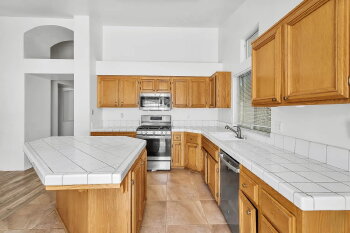8604 Winlock Street , Bakersfield,  93312