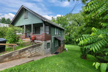 326 N Main St , Canton,  28716