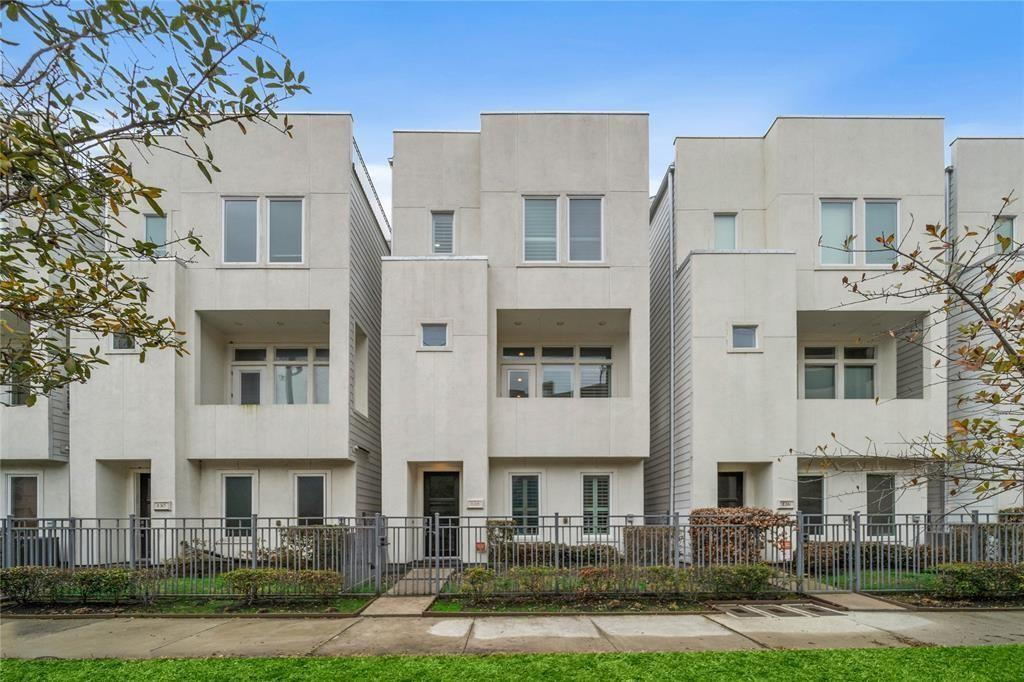 3 Bedroom Rental – 128 Pierce St, Houston, TX 77002