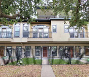 1115 Saint Charles Street , Houston,  77003