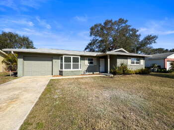 9893 47th Avenue North , St. Petersburg,  33708