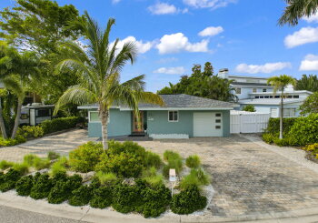 200 176th Terrace Drive East , Redington Shores,  33708