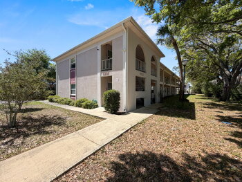 8302 Bardmoor Boulevard Unit 103, Seminole,  33777