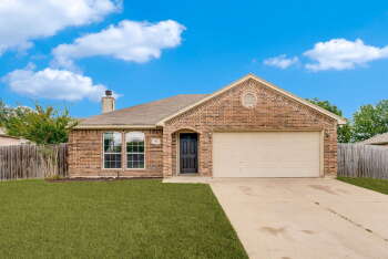 416 Brett's Way , Burleson,  76028