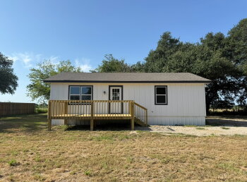 196 County Rd 483 , Lott,  76656