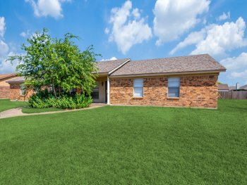 1111 North Nolan River Road Unit B , Cleburne,  76033
