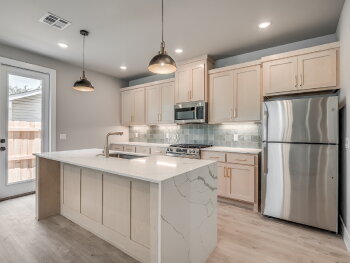 13 North Walnut Street , Edmond,  73003