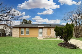 2106 Henrietta St , San Antonio,  78224-2119