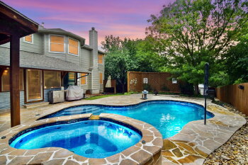 8708 Laurel Canyon Drive , Universal City,  78148