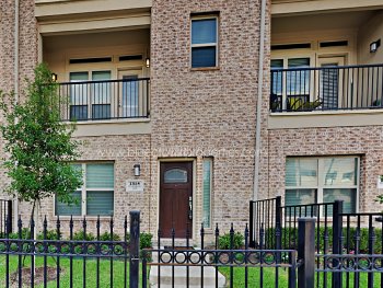 1318 Palm Springs Ln , Dallas,  75204-5549