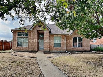 7513 Silverthorn Dr , Rowlett,  75089-8656