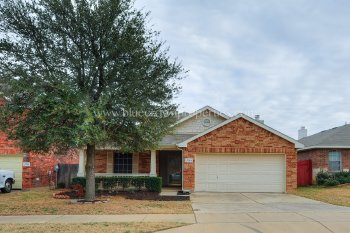 2709 Gardendale Drive , Fort Worth,  76120