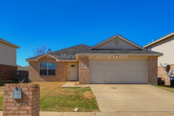 9204 Saint Martin Rd , Fort Worth,  76123-3516