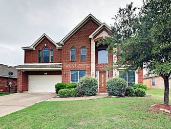 901 Mesquite Dr , Burleson,  76028-7024