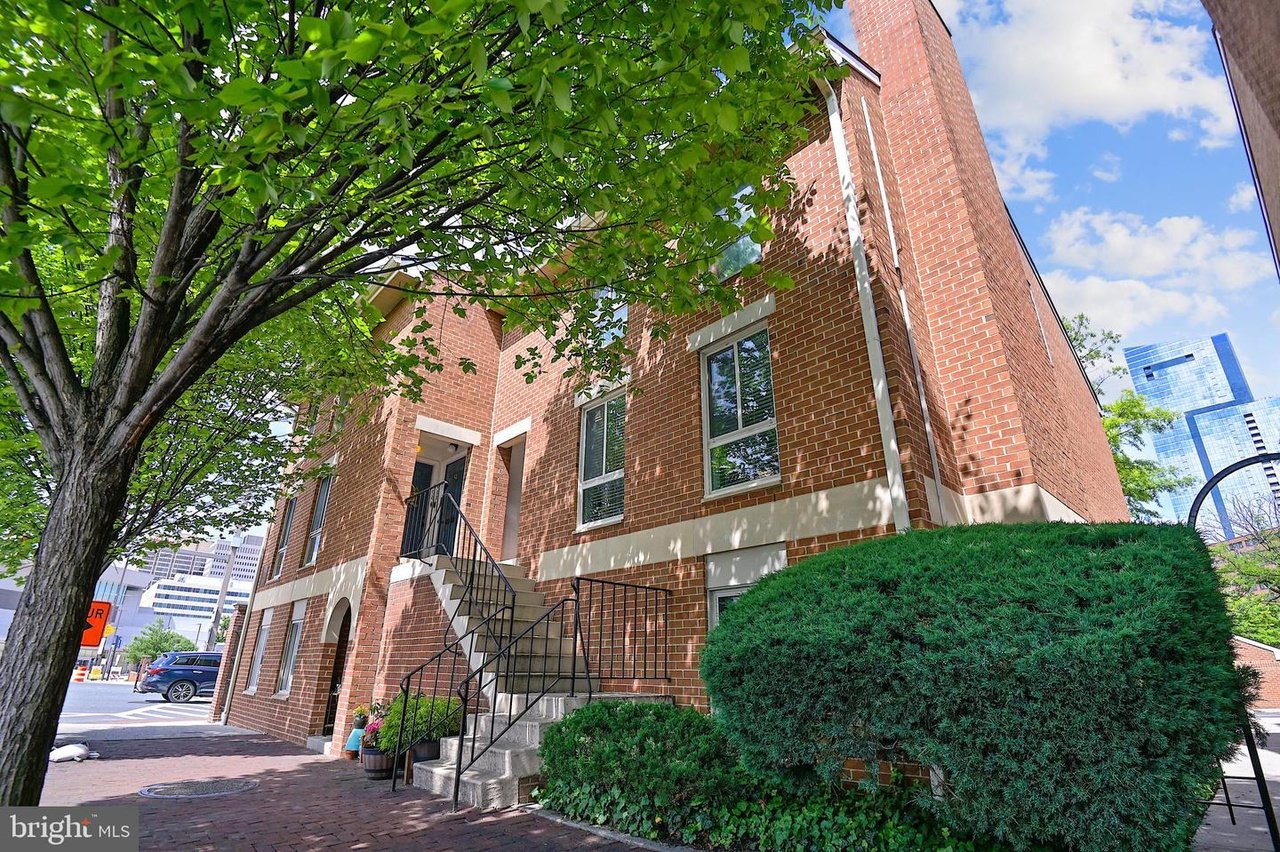2 Bedroom Rental – 409 South Sharp Street, Baltimore, MD 21201
