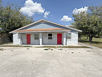 305 Haeckerville Rd , Cibolo,  78108