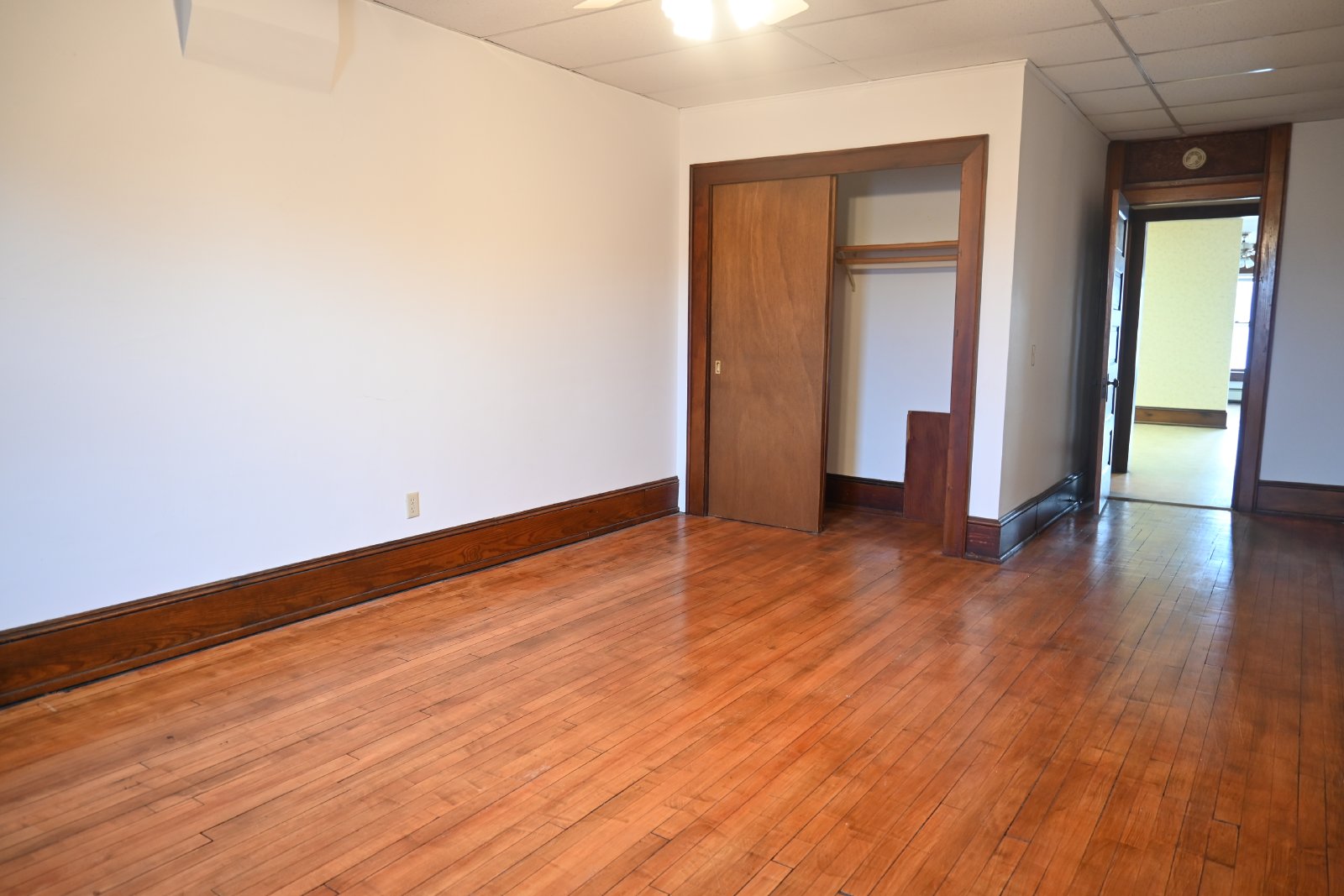 157 North Main Street Apt. 1 Iola, WI 54945 Candlewood Property