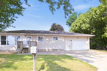 1640 18th Avenue South , Wisconsin Rapids,  54495