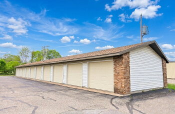 2551 Chestnut Dr. Garage 06, Plover,  54467