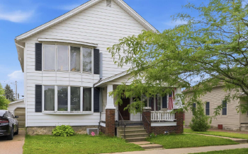 441 4th Ave Apt. A, Stevens Point,  54481