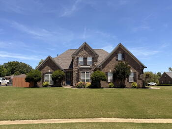 100 Christmas Drive , Atoka,  38004