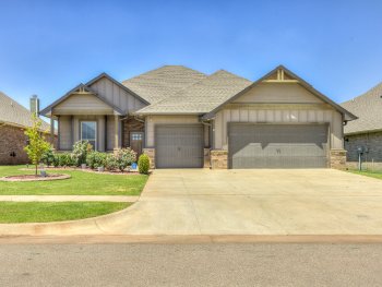 1013 NE 34th Terrace , Moore,  73160