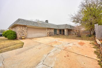 3920 Tamarisk Dr. , Oklahoma City,  73120