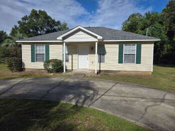 1050 Sable Dr B, Pensacola,  32514