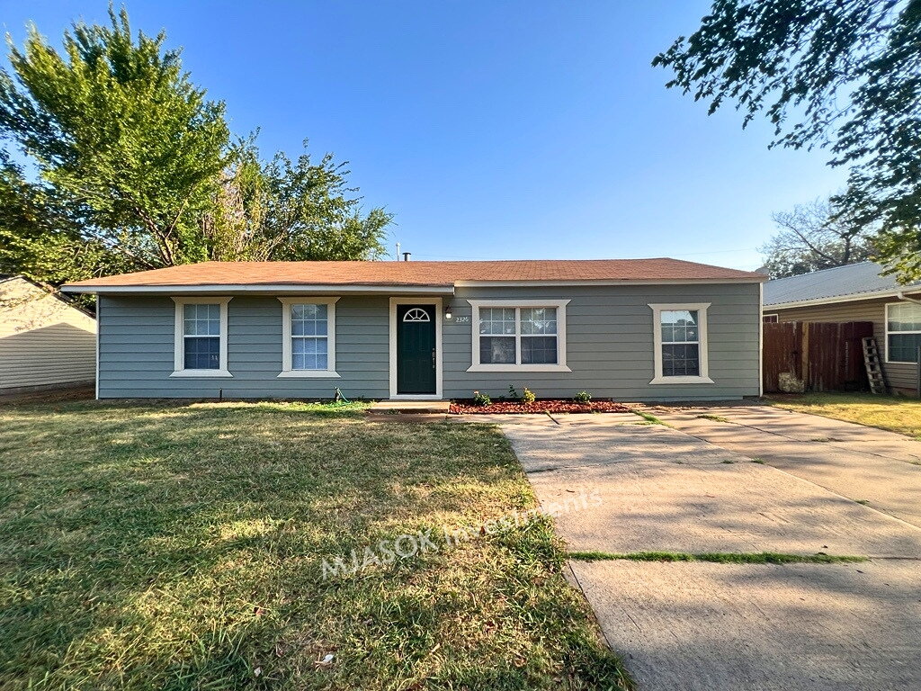 2326 NW Lincoln Ave, Lawton