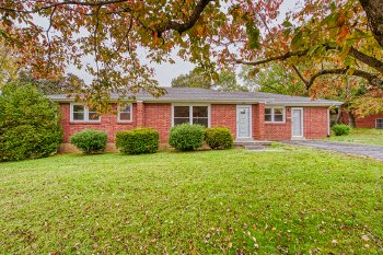 402 N Pawnee , Springfield,  37172