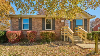 305 E Hillcrest Dr , Springfield,  37172