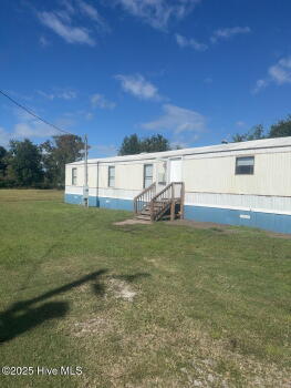 175 Oliver Cooper Rd , Richlands,  28574