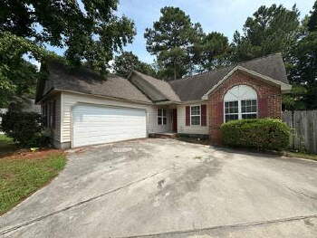 305 Firethorn Ln , Jacksonville,  28546