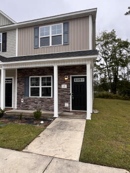 2 Jaydn Dr W , Jacksonville,  28546