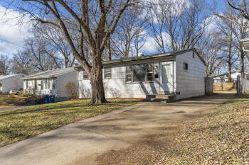 127 Elbring Dr , St. Louis,  63135