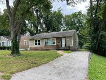 9112 Belcour Dr , Bel Ridge,  63121