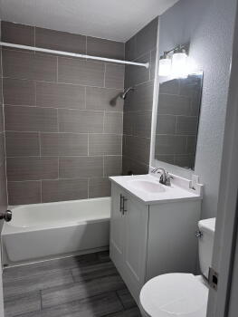 2445 Town Circle Room 11, Sacramento,  95821