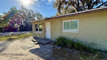 400 Peters St , Wildwood,  34785